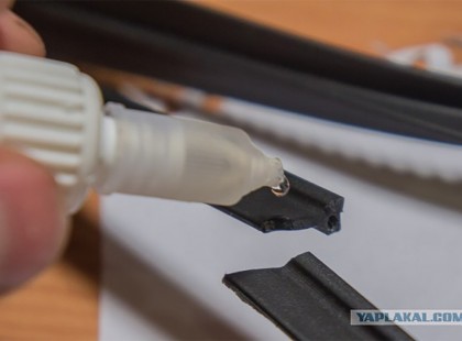 A pillanatragasztó és a szódabikarbóna együttes hatása káprázatos! Rengeteg dolgot kidobtunk, pedig meg lehetett volna ragasztani!