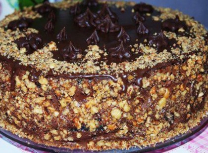 Király-torta, az ünnepi alkalmak fénypontja ez a diós, csokoládékrémes csoda!