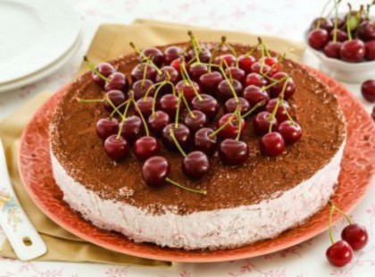 Meggyes túrótorta, káprázatos nyári édesség és még sütni sem kell!