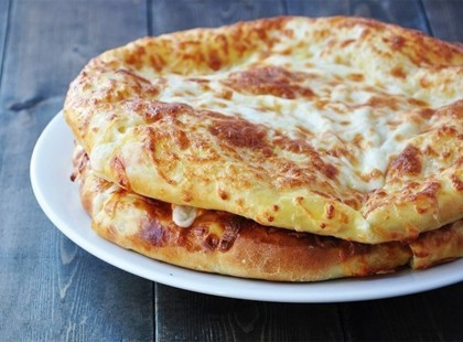 Minden idők legfinomabb sajtos lepénye, ha szereted a sajtos pogácsát, ezt meg kell kóstolnod!