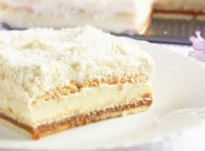 1 LITER TEJ, 500 G KEKSZ, HABTEJSZÍN, EBBŐL KÉSZÜL A NYÁR KEDVENC ÉDESSÉGE, SÜTÉS NÉLKÜL!