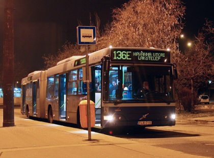 Tegnap este a 136e busszal mentem haza, amikor olyan dolog történt velem, amire még ma sem találok szavakat.... tudd, hogy nagyon hálás vagyok neked azért, amit értem tettél!