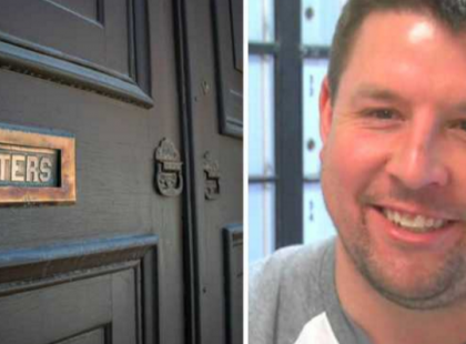 A 94 éves néni ajtaján kopogtat a postás… amikor meghallotta a sírást hirtelen betöri az ajtót