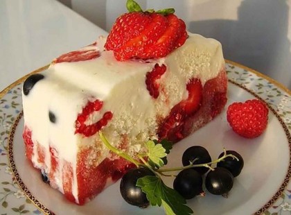 Babapiskótás krémtorta, valódi nyári finomság, minél hidegebb, annál finomabb!