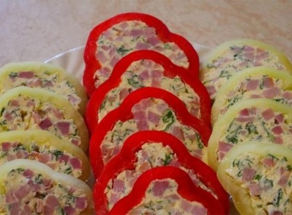 Káprázatos sonkás töltött paprika érmék, a világ legínycsiklandóbb előétele!