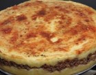 Megfőzött 1 kg burgonyát, majd tortaformába rakta, hogy mi lett belőle, az még őt is meglepte!