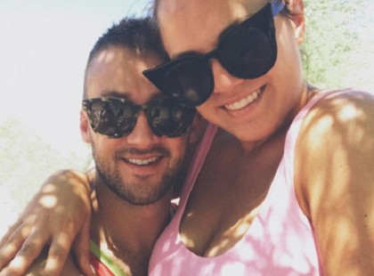 Barátai kinevették, amikor randira hívta a lányt: “Nem látod, hogy olyan, mint egy tehén?” A férfi tökéletes választ adott