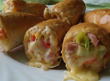 Töltött sült kifli receptje