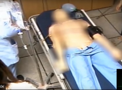 Biztonsági kamera rögzítette, ahogy a műtőben elhagyja a halott testet a lélek!