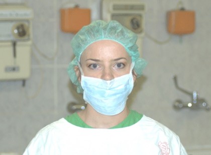 Idős úr jött ma kötözésre a kórházba, de szólt hogy 9 -re jelenése van.Amikor elmondta hova megy, elkezdtem nyelni a könnyeimet