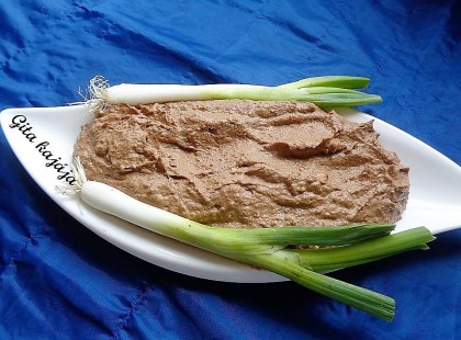 Bevált házi májkrém recept csirkemájból és sertésmájból