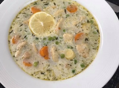 Tejszínes-tárkonyos csirke raguleves – Nekünk is kedvenc ez a leves :)