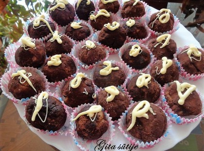 Tiramisu golyó pillanatok alatt elkészül és Isteni finom, ráadásul sütni sem kell!