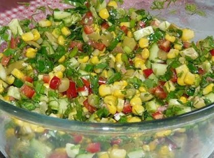 Vett egy doboz kukoricakonzervet és ínycsiklandó köretet készített belőle!