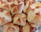 Egy kis könnyű túrós batyu reggelire vagy vacsorára egyszerűen, háziasan, olcsón