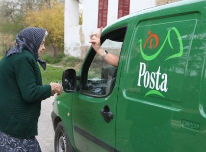 NEM LEHET MEGÉLNI 41.850 FT-BÓL MÉG SAJÁT OTTHONBAN SEM!A rokkant anyukámtól megvonta a kormány azt a kis rokkant nyugdíját. A magyarázattól felment bennem a pumpa .Nem segítségkérés okából íródtak ezek a sorok. Csak szeretném ha eljutna egy-két illetékeshez.