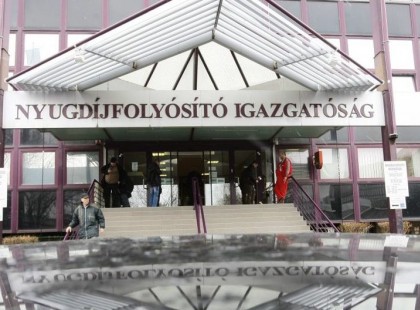 Így lesz öregségi nyugdíj a rokkant ellátásból! Nagyon fontos információ!