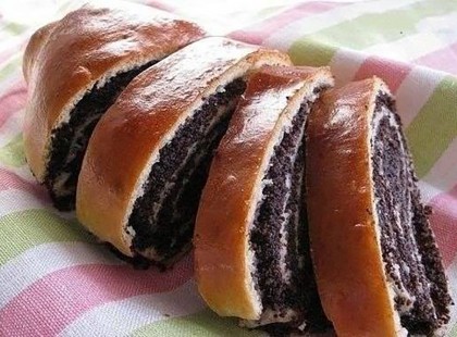 Ínycsiklandó mákos tekercs, minden nap meg tudnám enni, annyira ízletes!