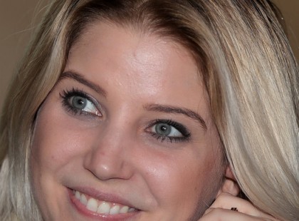 Nem létezik.. Szabó Zsófi hasa 8 hónapos terhesen így néz ki.