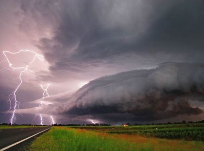 Felhőszakadás teszi tönkre a hosszú hétvégét Mutatjuk mikor csap le! Csak eddig élvezhetjük a jó időt, utána jön a zord ősz!