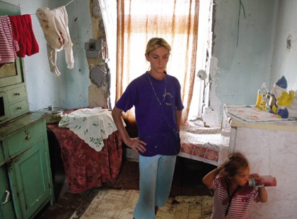 Aki nyomorba szül gyermeket, attól elvennék a családi pótlékot és minden más családtámogatást! Itt vannak a legfrissebb részletek (1. oldal)