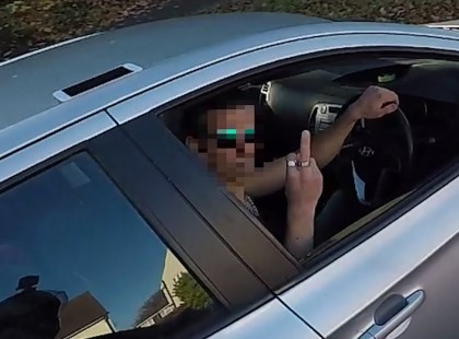 Soha többé ne légy pofátlan disznó -, mert megtörténhet, hogy új jársz mint ez a fiatalember!