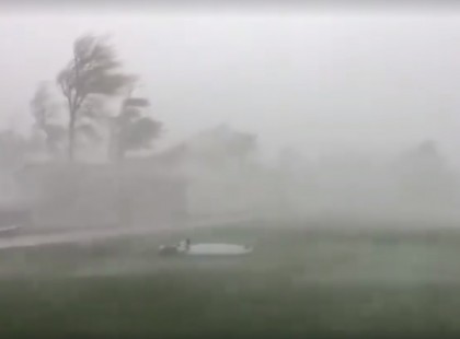 Durvul a helyzet!Fákat csavar ki az orkán!Ezekben a megyékben van riasztás