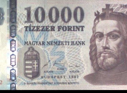 Prémiumot kaphat minden magyar munkavállaló év végén!! A dolgozók a nyugdíjprémiumhoz hasonló adóprémiumot kaphatnak év végén!