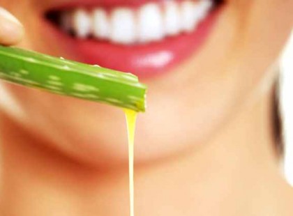 A fogorvos felesége elárulta, hogyan lehet eltávolítani a fogkövet és kifehéríteni a fogakat mindössze 4 percen belül!