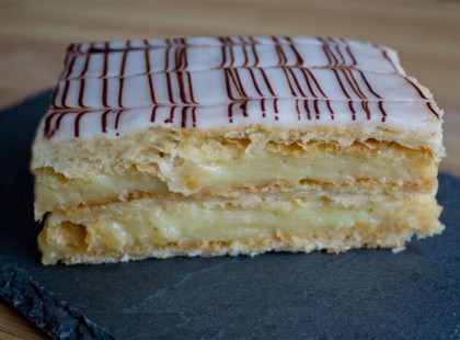 A világhírű francia sütemény receptje, így készül a Mille Feuille! Ínycsiklandó vaníliakrémes finomság!