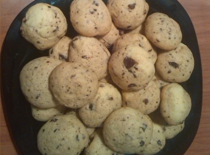 Amerikai csokis-diós keksz, jól dugd el, különben egy morzsa sem marad belőle!