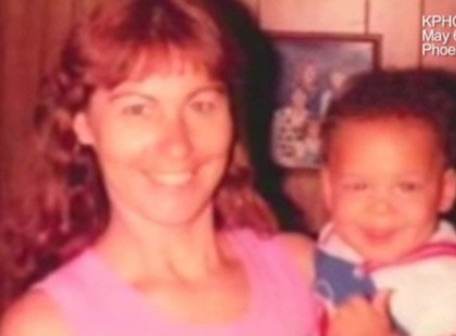 Az anya örökbe fogad egy fiút, akit senki sem akart – 28 évvel később szembesült a sokkoló valósággal