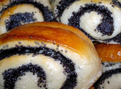 Fenséges bögrés mini mákos tekercs, puha, foszlós és nagyon ízletes!