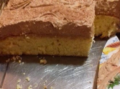 Ínycsiklandó citromos piskóta, csokis habbal – nagyon finom, gyorsan fogyó süti!