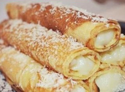 Káprázatos palacsinta, főtt vaníliakrémmel, nem lehet megunni ezt a finomságot!