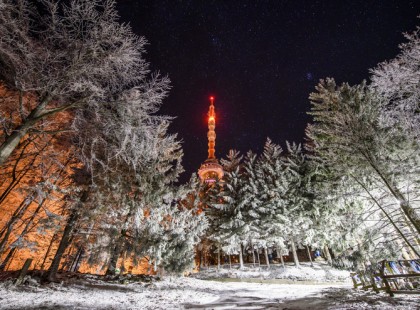 Közeleg a tél: éjjel szakadt a hó a Mátrában - fotó