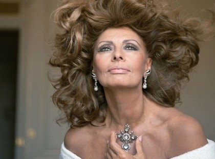 A 83 éves Sophia Loren lepipálja a fiatalabb filmcsillagokat! A színésznő megosztja velünk szépségének a titkait