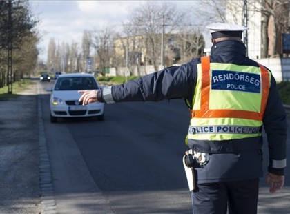 Autósok figyelem! Mától a forgalmi engedélyt is bukhatjuk! Itt a nemzeti fejesztési minisztérium tájékoztatója minden autósnak!