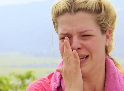 Zokogva üzent Muri Enikő a messzi Ázsiából KERO-éknak - videó