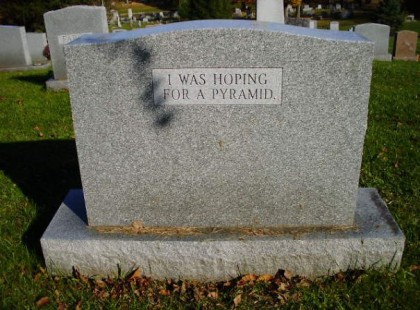 17 ember, aki a halála után is megőrizte a humorérzékét