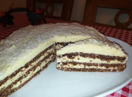 Kakaós keksztorta kókuszkrémmel, ellenállhatatlan édes csábítás!