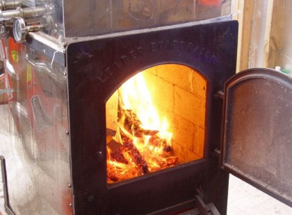 Figyelem, óriási segítség! Ingyen kályhát és hozzá tüzifát adnak annak, akinek szüksége van rá! Ingyen kályháért, tüzifáért, gyerekjátékokért, meleg ételért is lehet jelentkezni!