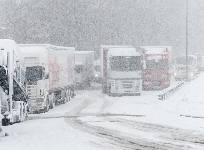 VAN, AHOL MÁR HÚSZCENTIS A HÓ - 3000 FOGYASZTÓNÁL NINCS ÁRAM