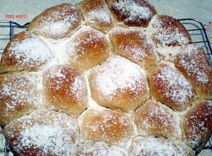 Bukta torta – Az unokák egyből elcsipegették a felét… nagy sikere volt :)