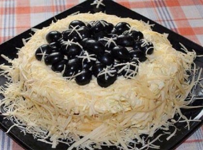 Fekete gyöngyszem, tökéletes saláta a Szilveszteri terített asztalra! Ellenállhatatlan különlegesség!