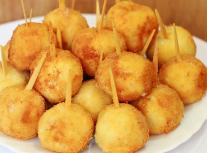 Ha van otthon egy kis csirkemell és sajt, káprázatos finomságot készíthetsz belőle!