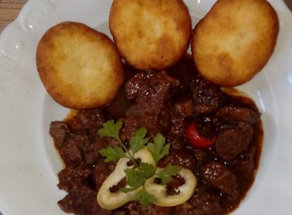 Káprázatos burgonyafánk könnyedén, fenséges köret szaftos, húsos ételek mellé!