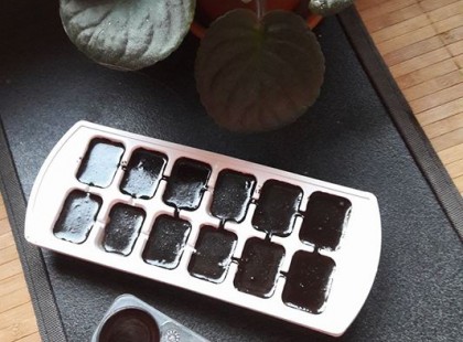 Készül a házi csoki! Nem is hinné, milyen kevés alapanyagra van szükség a finom házi csokihoz!