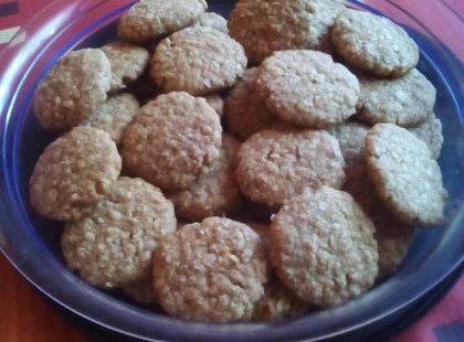 Zabpelyhes, fahéjas mézes karácsonyi keksz! Csodás íze és illata mindenkit az asztalhoz csábít!