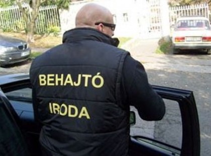 Vigyázzatok! Mindenki figyelmét felhívják : elévült követeléseket próbálnak behajtani! 10 éves számlával is kopogtathat a behajtó!Ne hagyjátok magatokat! Telefonszámla, parkolás, egyéb csekkek stb! Itt van amire nagyon figyeljetek!